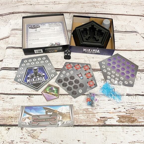 MARVEL Black Panther Wakanda Forever Board Game - Picture 3 of 9